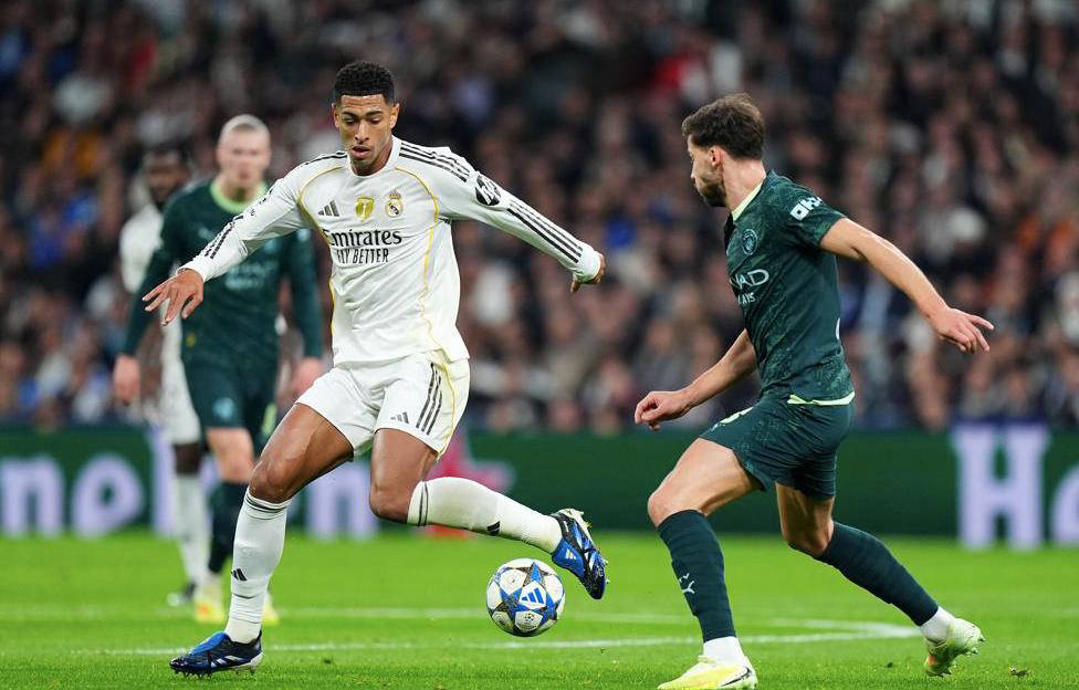 欧冠巅峰对决回顾：14亿豪门皇马主场失利，121亿曼城实现四连胜